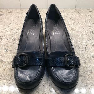 Aerosoles navy blue casual heels